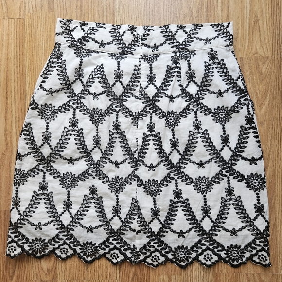 MINKPINK skirt w/ pockets! - Picture 4 of 5